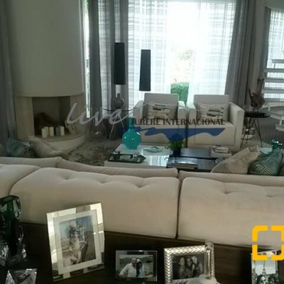 Casa Residencial com 665m², 5 quartos, 2 suítes, 2 garagens, no bairro Jurerê Internacional em Florianópolis