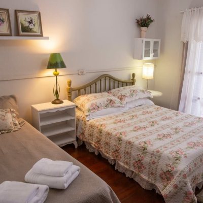 Casa Residencial com 280m², 4 quartos, 2 suítes, 2 garagens, no bairro Jurerê Internacional em Florianópolis