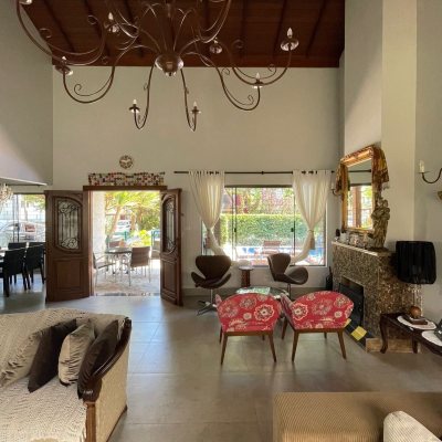 Casa Residencial com 3000m², 3 quartos, 3 suítes, 2 garagens, no bairro Jurerê Internacional em Florianópolis