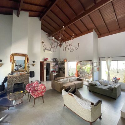 Casa Residencial com 3000m², 3 quartos, 3 suítes, 2 garagens, no bairro Jurerê Internacional em Florianópolis