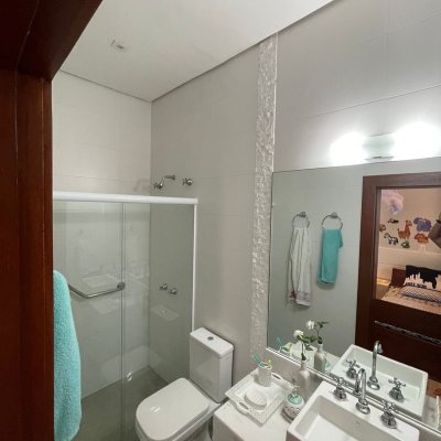 Casa Residencial com 3000m², 3 quartos, 3 suítes, 2 garagens, no bairro Jurerê Internacional em Florianópolis