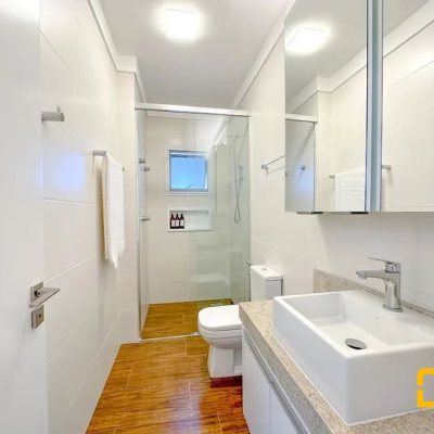 Casa Residencial com 320m², 3 quartos, 2 suítes, 3 garagens, no bairro Jurerê Internacional em Florianópolis