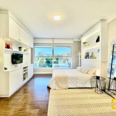 Casa Residencial com 320m², 3 quartos, 2 suítes, 3 garagens, no bairro Jurerê Internacional em Florianópolis