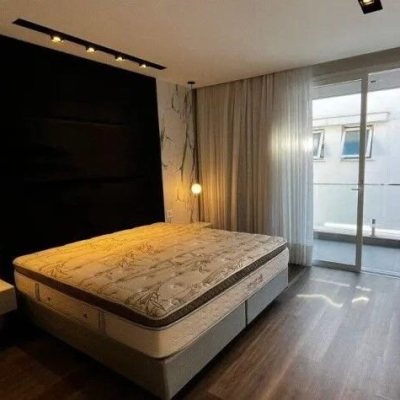 Casa Residencial com 433m², 5 quartos, 5 suítes, 4 garagens, no bairro Jurerê Internacional em Florianópolis