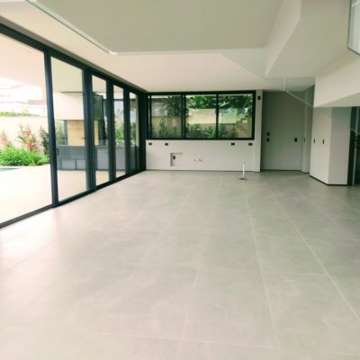 Casa Residencial com 700m², 5 quartos, 5 suítes, 6 garagens, no bairro Jurerê Internacional em Florianópolis