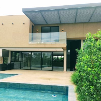 Casa Residencial com 700m², 5 quartos, 5 suítes, 6 garagens, no bairro Jurerê Internacional em Florianópolis