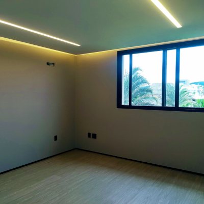 Casa Residencial com 700m², 5 quartos, 5 suítes, 6 garagens, no bairro Jurerê Internacional em Florianópolis