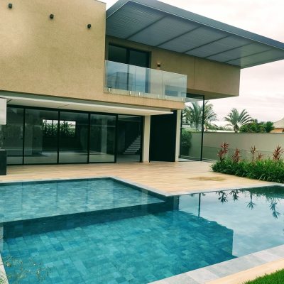 Casa Residencial com 700m², 5 quartos, 5 suítes, 6 garagens, no bairro Jurerê Internacional em Florianópolis