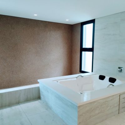 Casa Residencial com 700m², 5 quartos, 5 suítes, 6 garagens, no bairro Jurerê Internacional em Florianópolis