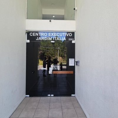 Sala com 41m², no bairro Córrego Grande em Florianópolis