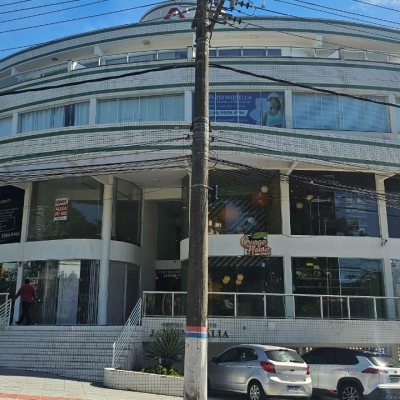 Sala com 41m², no bairro Córrego Grande em Florianópolis