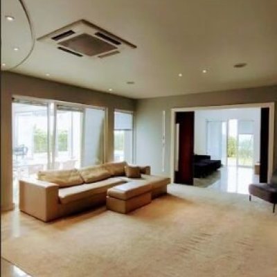 Casa Residencial com 1050m², 4 quartos (sendo 4 suítes), 5 garagens, no bairro Jurerê Internacional em Florianópolis