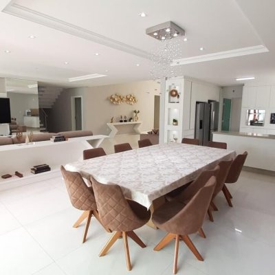 Casa Residencial com 500m², 6 quartos, 6 suítes, 3 garagens, no bairro Jurerê Internacional em Florianópolis