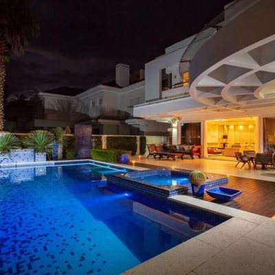 Casa Residencial com 1200m², 5 quartos, 5 suítes, 6 garagens, no bairro Jurerê Internacional em Florianópolis