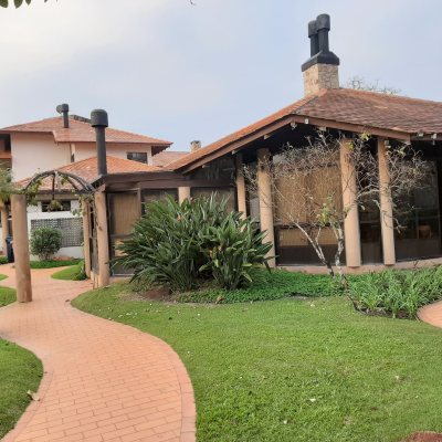 Casa Residencial com 600m², 5 quartos, 5 suítes, 6 garagens, no bairro Jurerê em Florianópolis