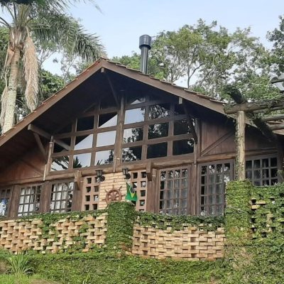 Pousada com 213m², 6 quartos (sendo 1 suíte), no bairro Jurerê Internacional em Florianópolis