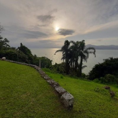Pousada com 213m², 6 quartos (sendo 1 suíte), no bairro Jurerê Internacional em Florianópolis