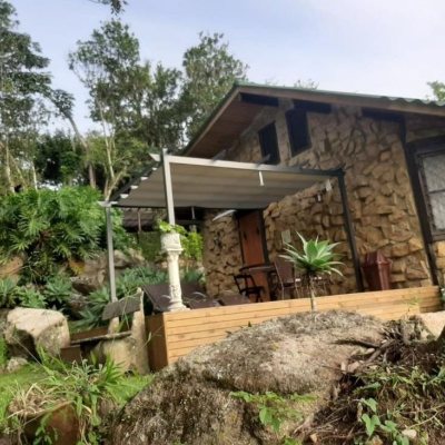 Pousada com 213m², 6 quartos (sendo 1 suíte), no bairro Jurerê Internacional em Florianópolis