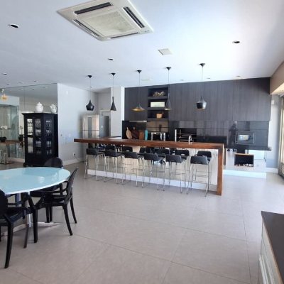 Apartamentos com 125m², 2 quartos, 1 suíte, 2 garagens, no bairro Jurerê Internacional em Florianópolis