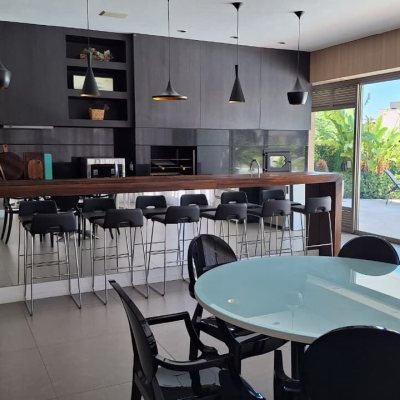 Apartamentos com 125m², 2 quartos, 1 suíte, 2 garagens, no bairro Jurerê Internacional em Florianópolis