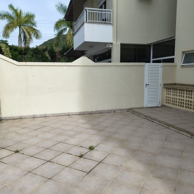 Apartamentos com 122m², 3 quartos, 2 suítes, 2 garagens, no bairro Jurerê Internacional em Florianópolis