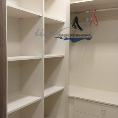 Apartamentos com 155m², 3 quartos (sendo 3 suítes), 2 garagens, no bairro Jurerê Internacional em Florianópolis