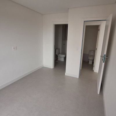 Apartamentos com 74m², 2 quartos, 2 suítes, 2 garagens, no bairro Jurerê Internacional em Florianópolis