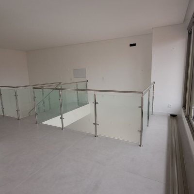 Apartamentos com 74m², 2 quartos, 2 suítes, 2 garagens, no bairro Jurerê Internacional em Florianópolis