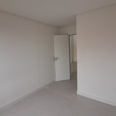 Apartamentos com 74m², 2 quartos, 2 suítes, 2 garagens, no bairro Jurerê Internacional em Florianópolis