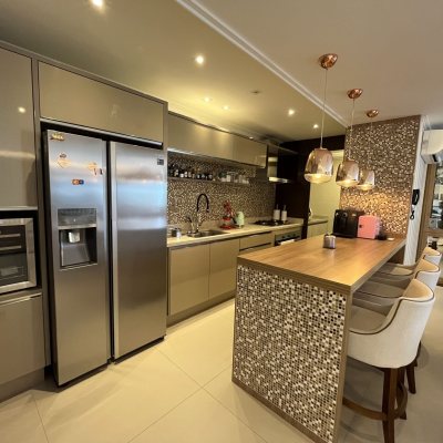 Apartamentos com 147m², 2 quartos, 2 suítes, 2 garagens, no bairro Jurerê Internacional em Florianópolis