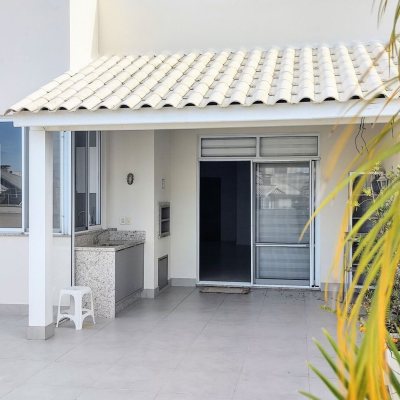 Cobertura com 178m², 3 quartos (sendo 1 suíte), 2 garagens, no bairro Ingleses Norte em Florianópolis