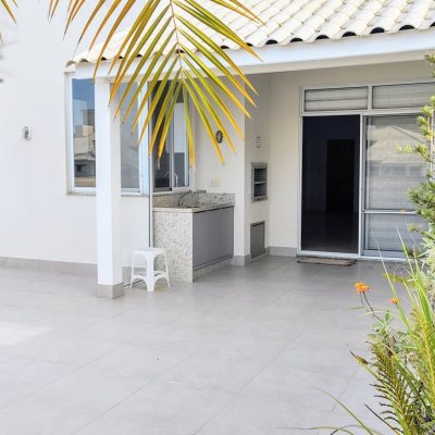 Cobertura com 178m², 3 quartos (sendo 1 suíte), 2 garagens, no bairro Ingleses Norte em Florianópolis
