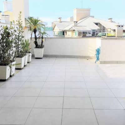 Cobertura com 178m², 3 quartos (sendo 1 suíte), 2 garagens, no bairro Ingleses Norte em Florianópolis