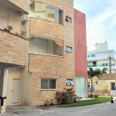 Cobertura com 178m², 3 quartos (sendo 1 suíte), 2 garagens, no bairro Ingleses Norte em Florianópolis