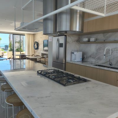 Apartamentos com 120m², 3 quartos, 3 suítes, 2 garagens, no bairro Jurerê Internacional em Florianópolis