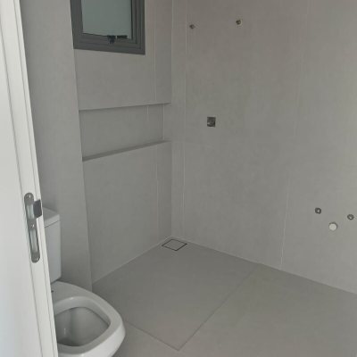 Apartamentos com 120m², 3 quartos, 3 suítes, 2 garagens, no bairro Jurerê Internacional em Florianópolis