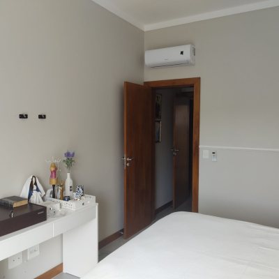 Apartamentos com 165m², 3 quartos (sendo 2 suítes), 2 garagens, no bairro Jurerê em Florianópolis