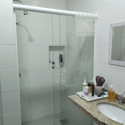 Apartamentos com 165m², 3 quartos (sendo 2 suítes), 2 garagens, no bairro Jurerê em Florianópolis
