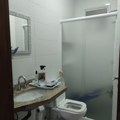 Apartamentos com 165m², 3 quartos (sendo 2 suítes), 2 garagens, no bairro Jurerê em Florianópolis