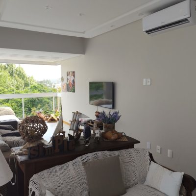 Apartamentos com 165m², 3 quartos (sendo 2 suítes), 2 garagens, no bairro Jurerê em Florianópolis