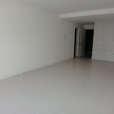 Apartamentos com 104m², 3 quartos, 3 suítes, 1 garagem, no bairro Jurerê em Florianópolis