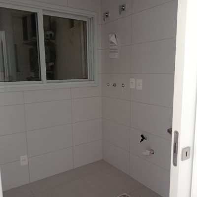 Apartamentos com 104m², 3 quartos, 3 suítes, 1 garagem, no bairro Jurerê em Florianópolis
