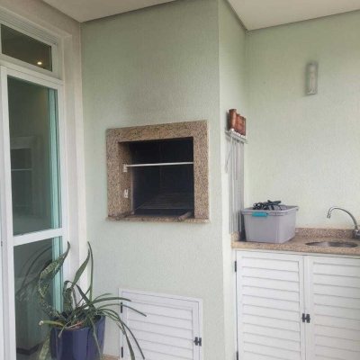 Apartamentos com 124m², 3 quartos (sendo 3 suítes), 2 garagens, no bairro Jurerê em Florianópolis