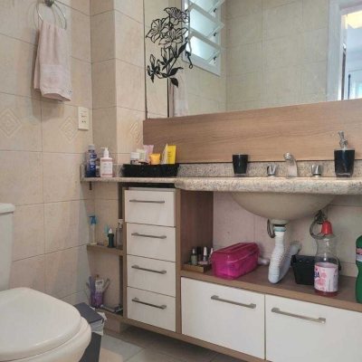 Apartamentos com 124m², 3 quartos (sendo 3 suítes), 2 garagens, no bairro Jurerê em Florianópolis