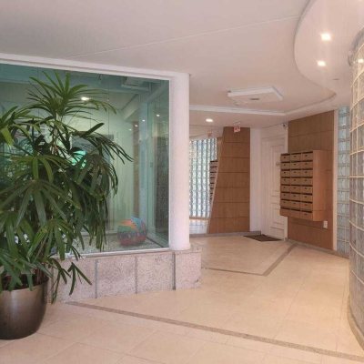 Apartamentos com 124m², 3 quartos (sendo 3 suítes), 2 garagens, no bairro Jurerê em Florianópolis