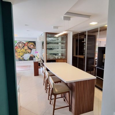 Apartamentos com 176m², 4 quartos, 4 suítes, 3 garagens, no bairro Jurerê Internacional em Florianópolis