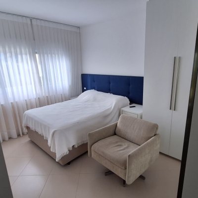 Apartamentos com 176m², 4 quartos, 4 suítes, 3 garagens, no bairro Jurerê Internacional em Florianópolis
