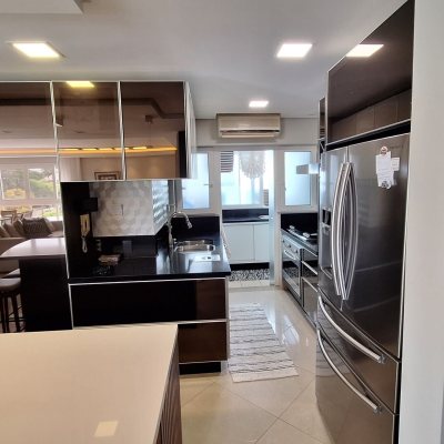 Apartamentos com 176m², 4 quartos, 4 suítes, 3 garagens, no bairro Jurerê Internacional em Florianópolis