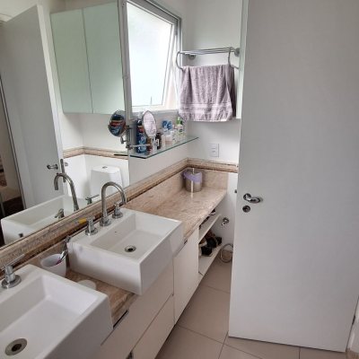 Apartamentos com 176m², 4 quartos, 4 suítes, 3 garagens, no bairro Jurerê Internacional em Florianópolis