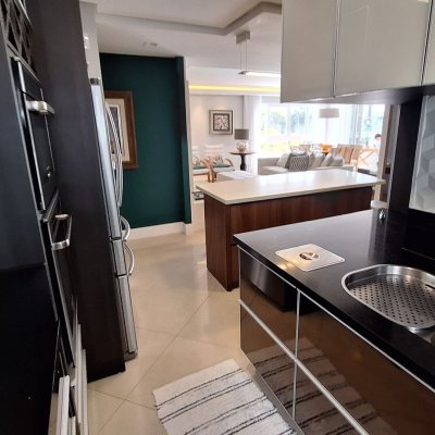 Apartamentos com 176m², 4 quartos, 4 suítes, 3 garagens, no bairro Jurerê Internacional em Florianópolis